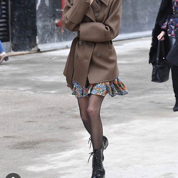 Chloe SS18 or FW18 Skirt with Print - Picture 7 of 8